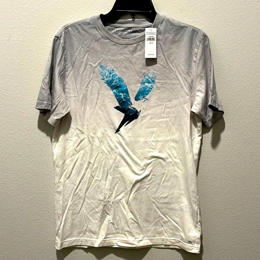 NWT American Eagle T-shirt